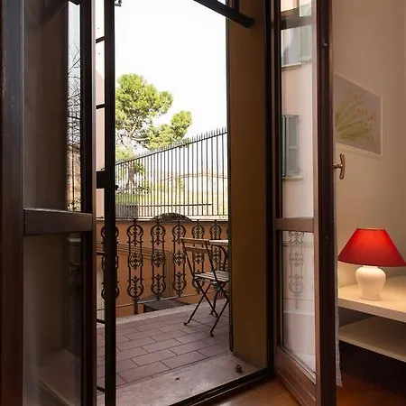 Casa Delle Mura